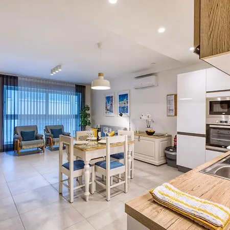Apartment Modern 2 Bedroom With Parking & Close To The Sea Sliema