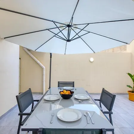 Modern 2 Bedroom With Parking & Close To The Sea Sliema