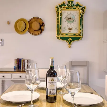 2br Retreat, Parking & Near The Sea